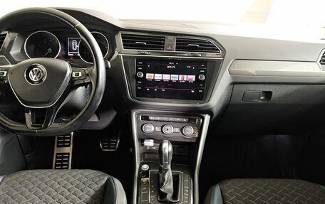 Volkswagen Tiguan II, 2019 год, 2 575 000 рублей, 15 фотография