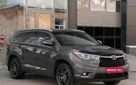 Toyota Highlander III, 2015 год, 2 800 000 рублей, 3 фотография