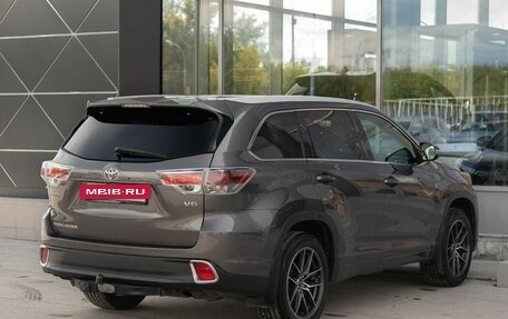 Toyota Highlander III, 2015 год, 2 800 000 рублей, 5 фотография