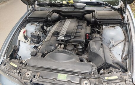 BMW 5 серия, 2002 год, 850 000 рублей, 8 фотография
