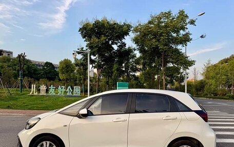 Honda Fit, 2023 год, 1 045 000 рублей, 6 фотография