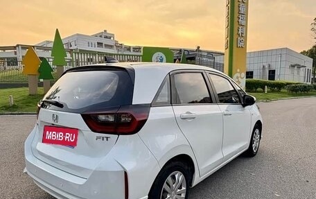 Honda Fit, 2023 год, 1 045 000 рублей, 7 фотография
