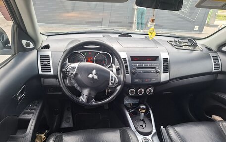 Mitsubishi Outlander III рестайлинг 3, 2007 год, 910 000 рублей, 8 фотография