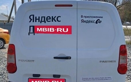 Peugeot Partner II рестайлинг 2, 2010 год, 600 000 рублей, 8 фотография