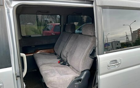 Honda Stepwgn II рестайлинг, 2004 год, 759 000 рублей, 11 фотография