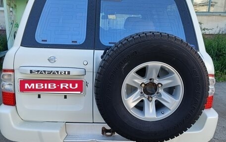 Nissan Safari IV, 2003 год, 1 975 000 рублей, 5 фотография