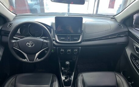 Toyota Yaris XP150 рестайлинг, 2022 год, 1 315 000 рублей, 8 фотография