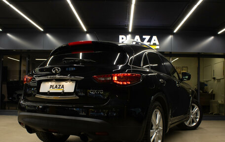 Infiniti QX70, 2015 год, 1 979 000 рублей, 6 фотография
