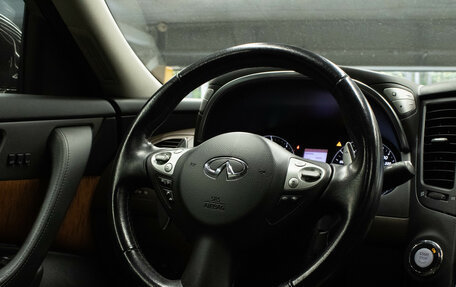 Infiniti QX70, 2015 год, 1 979 000 рублей, 7 фотография