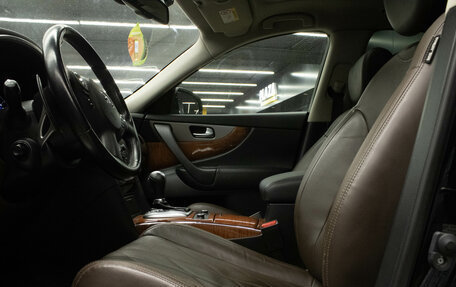 Infiniti QX70, 2015 год, 1 979 000 рублей, 10 фотография