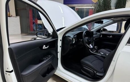 KIA K3, 2022 год, 1 390 000 рублей, 9 фотография