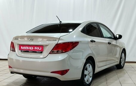 Hyundai Solaris II рестайлинг, 2015 год, 800 000 рублей, 5 фотография
