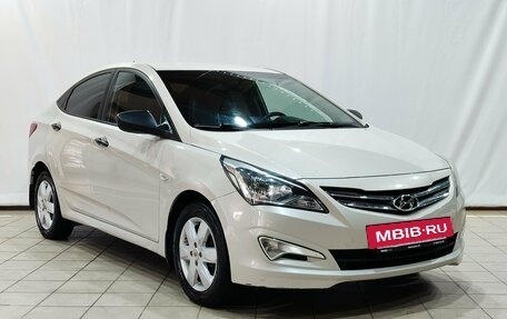 Hyundai Solaris II рестайлинг, 2015 год, 800 000 рублей, 3 фотография