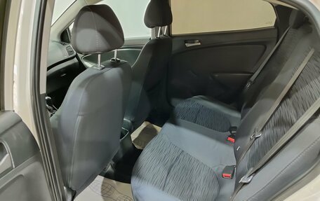 Hyundai Solaris II рестайлинг, 2015 год, 800 000 рублей, 18 фотография