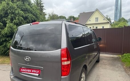 Hyundai H-1 II рестайлинг, 2011 год, 1 350 000 рублей, 9 фотография