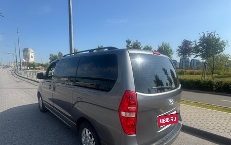 Hyundai H-1 II рестайлинг, 2011 год, 1 350 000 рублей, 5 фотография