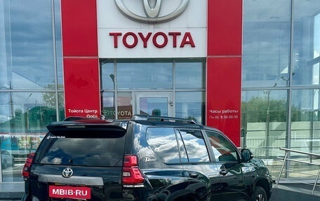 Toyota Land Cruiser Prado 150 рестайлинг 2, 2022 год, 6 100 000 рублей, 4 фотография