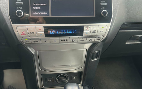 Toyota Land Cruiser Prado 150 рестайлинг 2, 2022 год, 6 100 000 рублей, 16 фотография