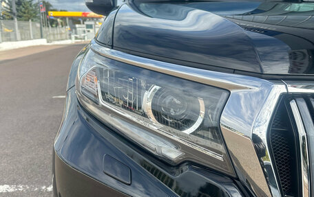 Toyota Land Cruiser Prado 150 рестайлинг 2, 2022 год, 6 100 000 рублей, 14 фотография