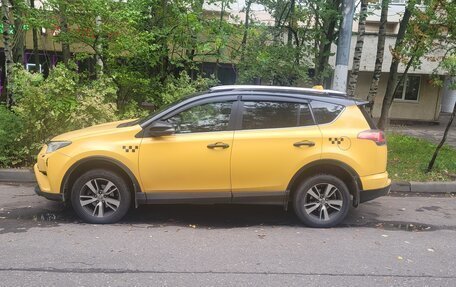 Toyota RAV4, 2018 год, 1 400 000 рублей, 2 фотография