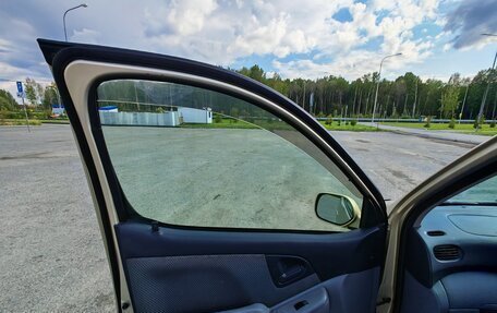 Toyota FunCargo, 2002 год, 420 000 рублей, 6 фотография