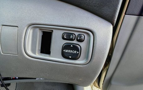 Toyota FunCargo, 2002 год, 420 000 рублей, 11 фотография