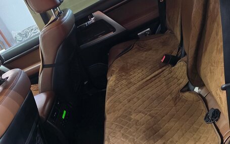 Toyota Land Cruiser 200, 2014 год, 3 690 000 рублей, 7 фотография