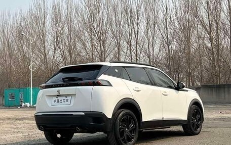 Peugeot 2008 II, 2022 год, 1 494 000 рублей, 4 фотография
