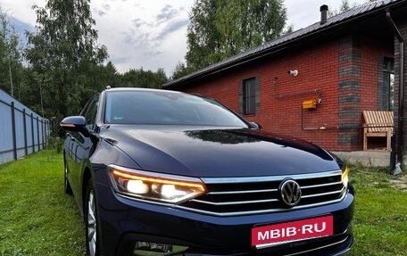 Volkswagen Passat B8 рестайлинг, 2019 год, 1 999 999 рублей, 2 фотография