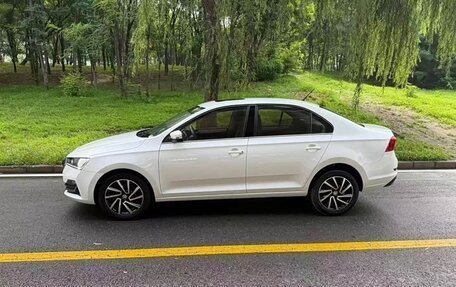 Skoda Rapid II, 2022 год, 1 352 000 рублей, 3 фотография