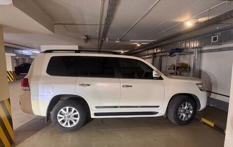 Toyota Land Cruiser 200, 2020 год, 8 450 000 рублей, 2 фотография