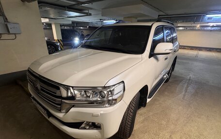 Toyota Land Cruiser 200, 2020 год, 8 450 000 рублей, 6 фотография