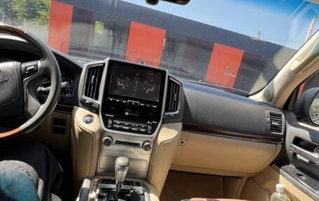 Toyota Land Cruiser 200, 2015 год, 4 500 000 рублей, 9 фотография