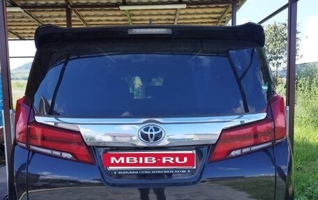 Toyota Alphard III, 2022 год, 5 850 000 рублей, 13 фотография