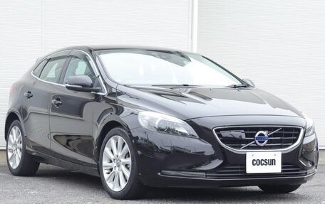 Volvo V40 II рестайлинг, 2017 год, 1 фотография