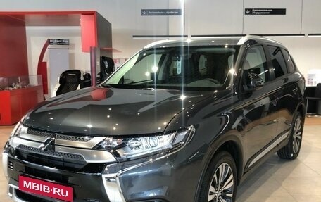 Mitsubishi Outlander III рестайлинг 3, 2021 год, 2 190 000 рублей, 1 фотография