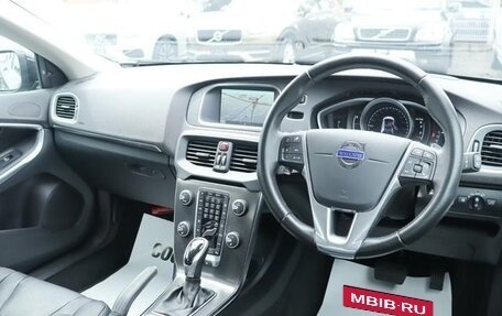 Volvo V40 II рестайлинг, 2017 год, 14 фотография