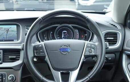 Volvo V40 II рестайлинг, 2017 год, 15 фотография
