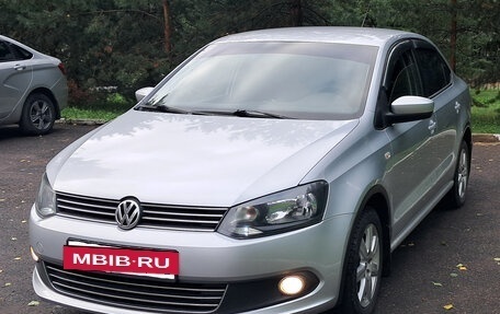 Volkswagen Polo VI (EU Market), 2011 год, 850 000 рублей, 2 фотография