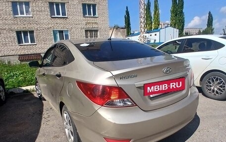 Hyundai Solaris II рестайлинг, 2011 год, 640 000 рублей, 3 фотография
