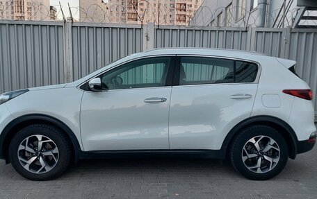 KIA Sportage IV рестайлинг, 2020 год, 2 015 000 рублей, 4 фотография