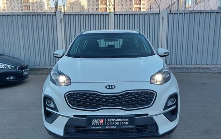 KIA Sportage IV рестайлинг, 2020 год, 2 015 000 рублей, 2 фотография