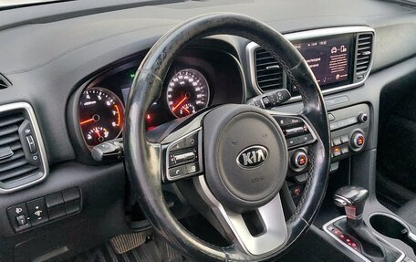KIA Sportage IV рестайлинг, 2020 год, 2 015 000 рублей, 9 фотография