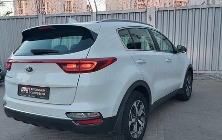 KIA Sportage IV рестайлинг, 2020 год, 2 015 000 рублей, 6 фотография