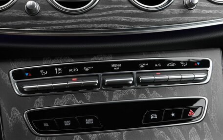 Mercedes-Benz E-Класс, 2021 год, 4 890 000 рублей, 20 фотография