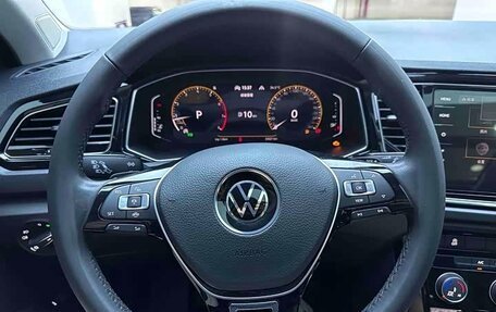 Volkswagen T-Roc I, 2022 год, 1 400 800 рублей, 9 фотография