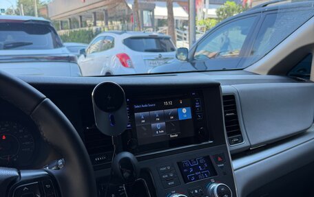 Toyota Sienna III, 2017 год, 2 950 000 рублей, 15 фотография