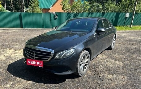 Mercedes-Benz E-Класс, 2018 год, 3 200 000 рублей, 2 фотография