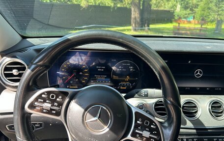 Mercedes-Benz E-Класс, 2018 год, 3 200 000 рублей, 14 фотография