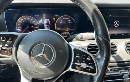 Mercedes-Benz E-Класс, 2018 год, 3 200 000 рублей, 15 фотография